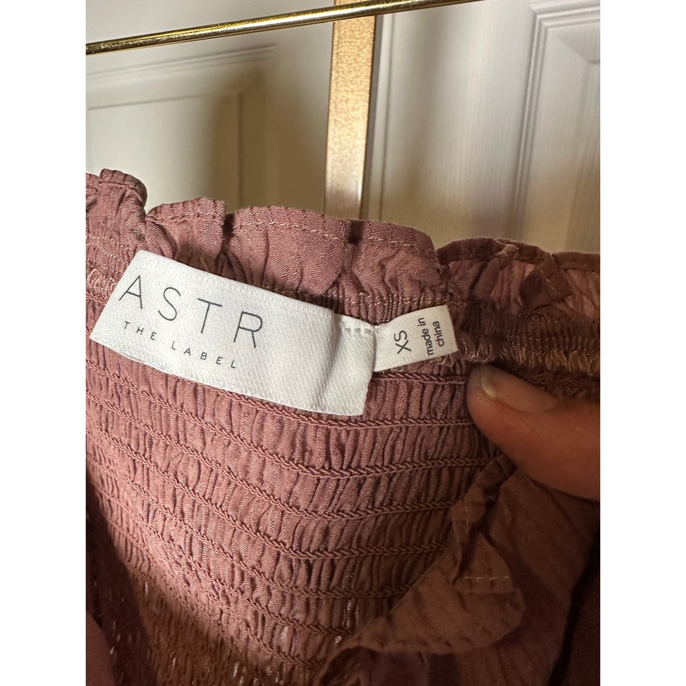 ASTR the Label Women's‎ XS Mauve Long Sleeve Smocked Ruffle Crop Top Blouse - Picture 4 of 7